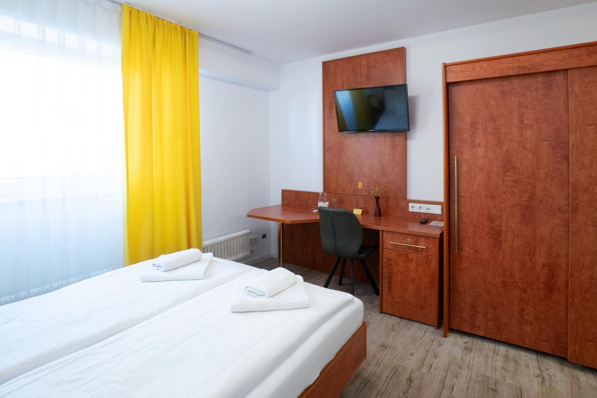 Hotel Zur Post แฮร์เนอ ภายนอก รูปภาพ