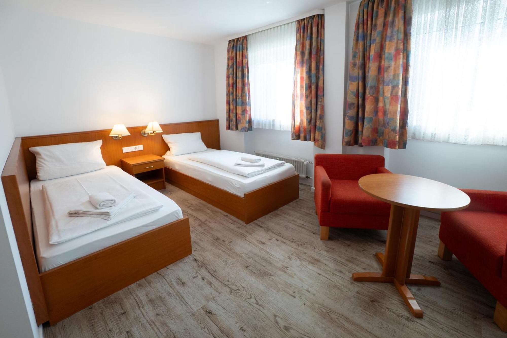 Hotel Zur Post แฮร์เนอ ภายนอก รูปภาพ