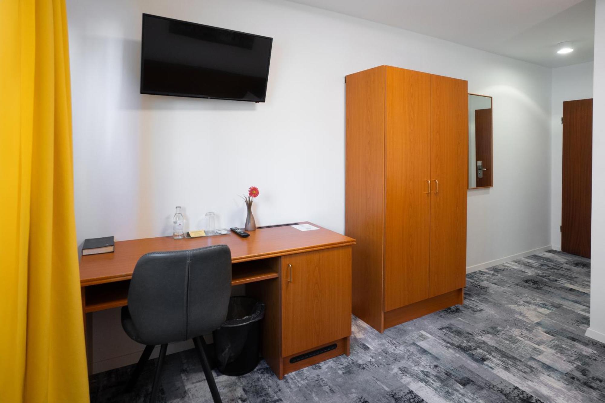 Hotel Zur Post แฮร์เนอ ภายนอก รูปภาพ